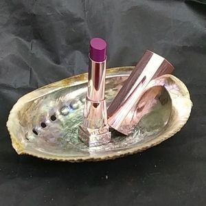 Maybelline Shine Lipstick Shade 120 Color Berry Blackmail